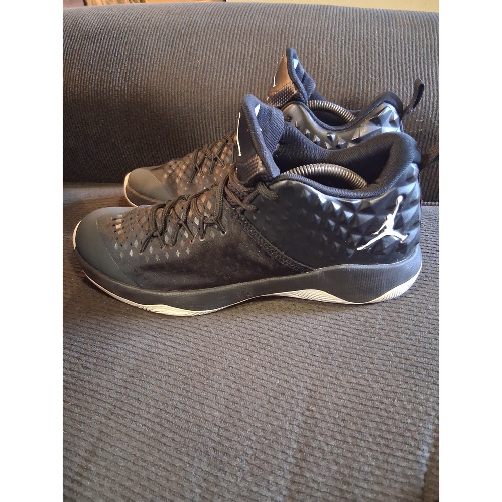 Nike Air Jordan Extra Fly Shoes Mens Size 10 Black Leather Basketball Sneakers